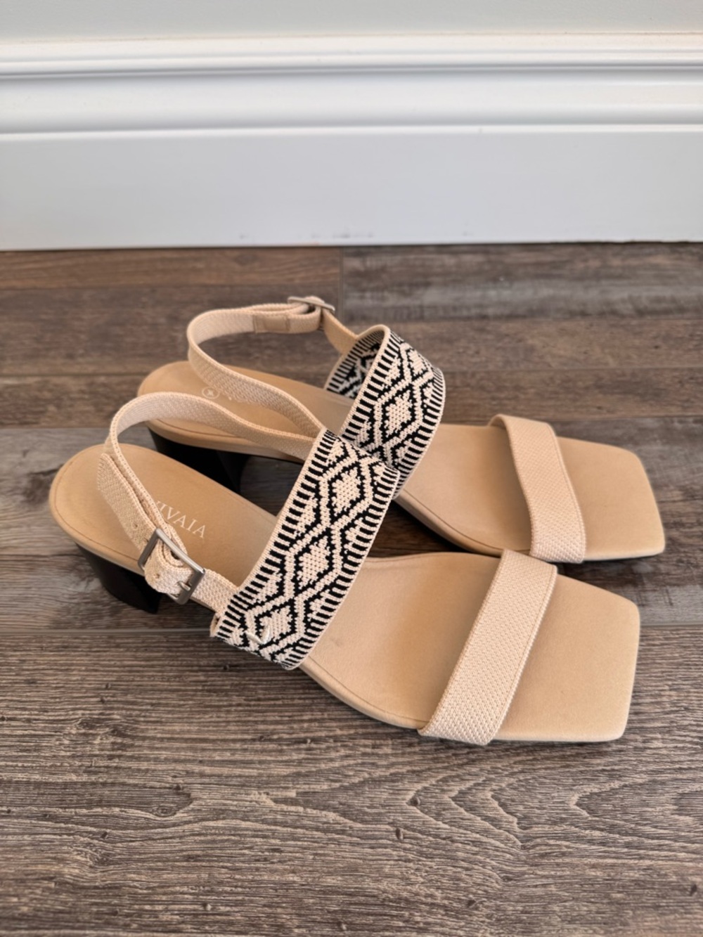 Vivaia Beige Slingback Sandals with Geometric Strap